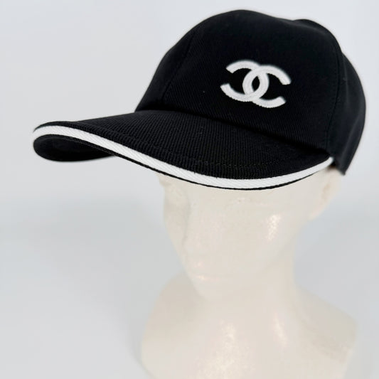 CHANEL シャネル キャップ ココマーク ベースボールキャップ ファッションアイテム 帽子 オールシーズン コットン ブラック 黒 シルバー金具 レディース【中古品】