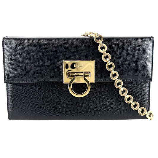 Salvatore Ferragamo サルヴァトーレフェラガモ ショルダーバッグ ガンチーニ チェーンショルダー レザー ブラック 黒 ゴールド金具 レディース【中古品】