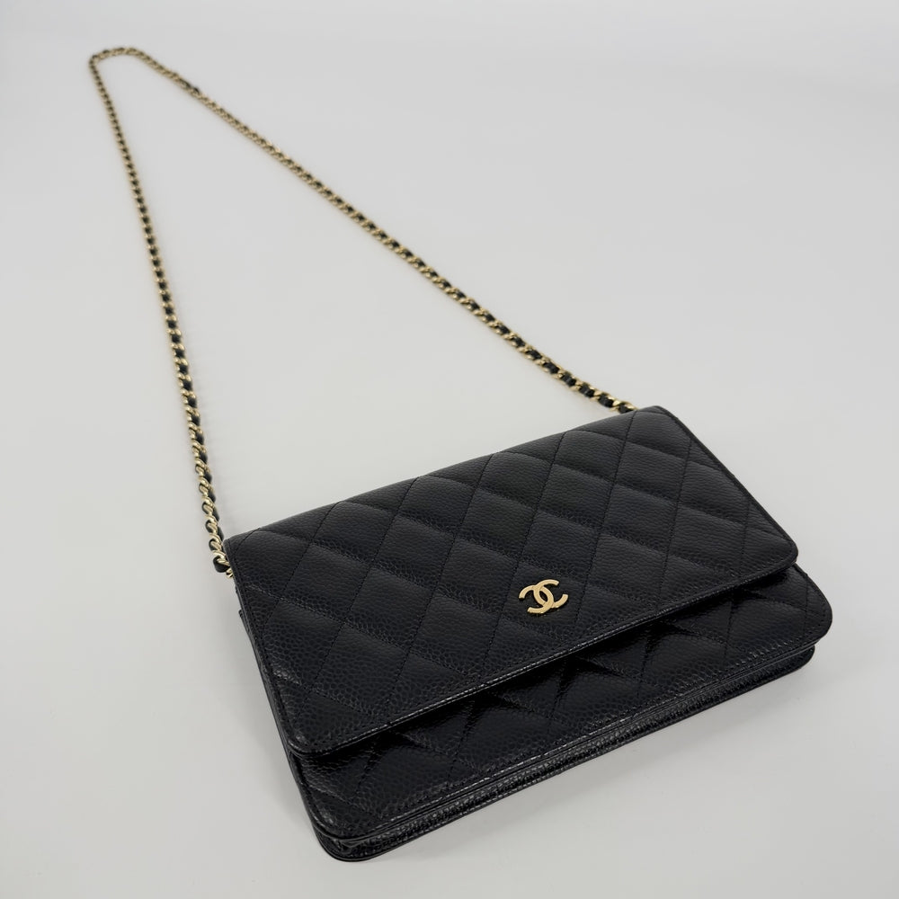 CHANEL シャネル チェーンウォレット マトラッセ ショルダーバッグ ココマーク 財布 キャビアスキン ブラック 黒 ゴールド金具 レディース【中古品】