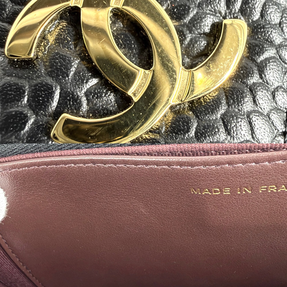 CHANEL シャネル チェーンウォレット マトラッセ ショルダーバッグ ココマーク 財布 キャビアスキン ブラック 黒 ゴールド金具 レディース【中古品】