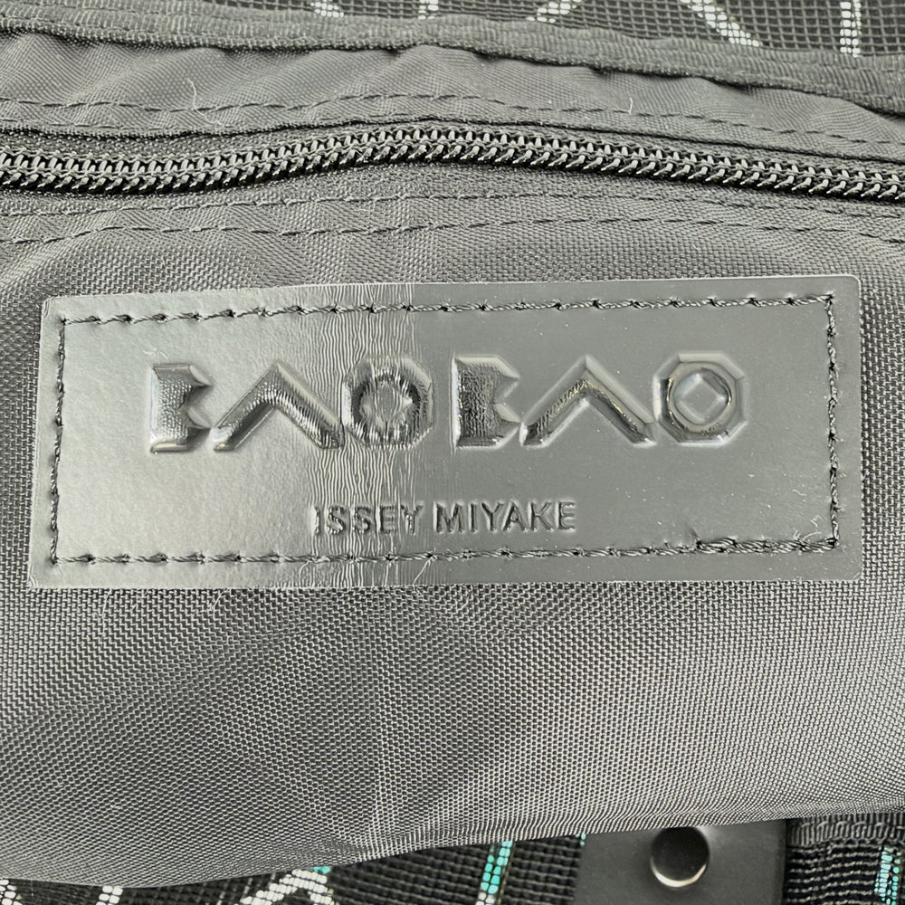 ISSEY MIYAKE イッセイミヤケ トートバッグ ハンドバッグ BAOBAO バオバオ BB51-AG441 グリーン 緑 シルバー金具 レディース【中古品】