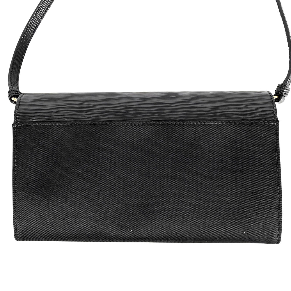 PRADA プラダ ショルダーバッグ ショルダーウォレット トライアングルロゴ ポシェット レザー ナイロン ブラック 黒 ゴールド金具 レディース【中古品】