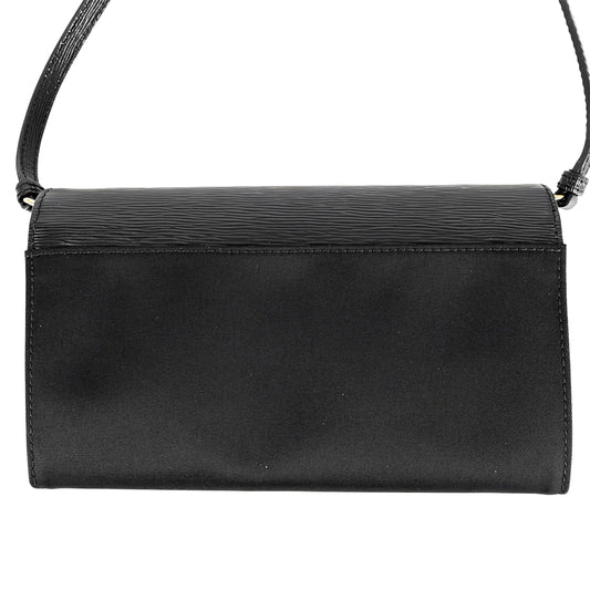 PRADA プラダ ショルダーバッグ ショルダーウォレット トライアングルロゴ ポシェット レザー ナイロン ブラック 黒 ゴールド金具 レディース【中古品】