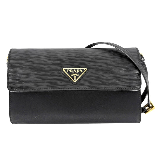 PRADA プラダ ショルダーバッグ ショルダーウォレット トライアングルロゴ ポシェット レザー ナイロン ブラック 黒 ゴールド金具 レディース【中古品】
