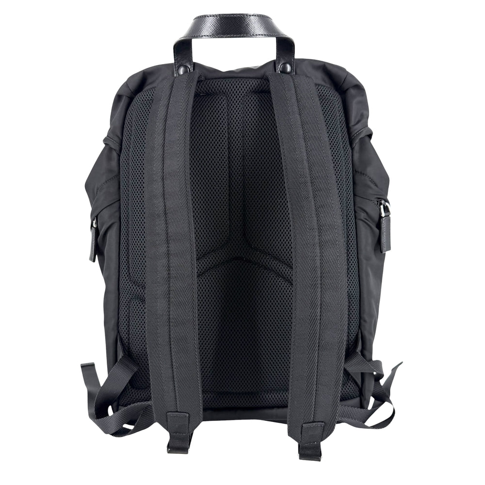 PRADA プラダ リュック バックパック Re-Nylon トライアングルロゴ メンズ レディース ナイロン ブラック 黒 シルバー金具 ユニセックス【中古品】