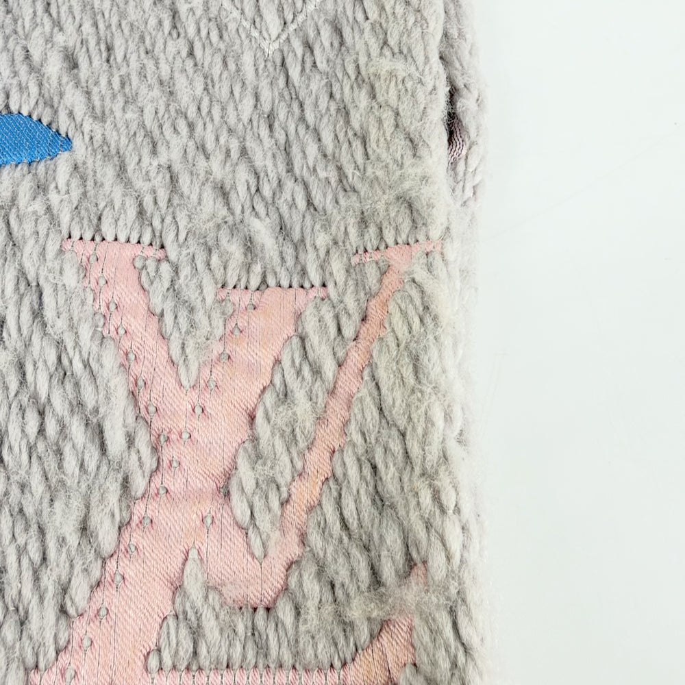 LOUIS VUITTON ルイヴィトン マフラー エシャルプ ロゴマニア レインボー LVロゴ M75874 ウール シルク グレー レディース【中古品】