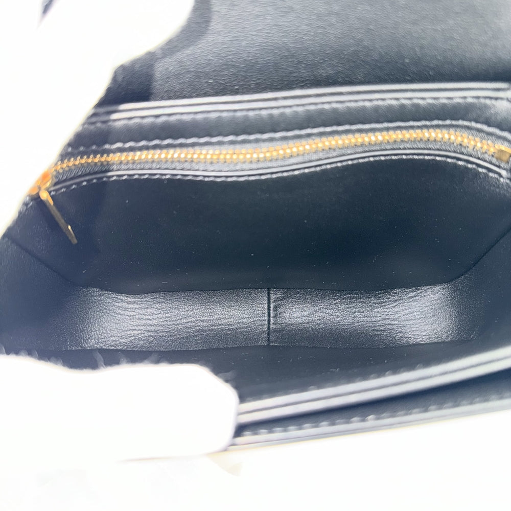 CELINE セリーヌ ショルダーバッグ ティーン トリオンフ 188423BF4.38NO レザー ブラック 黒 ゴールド金具 レディース【中古品】