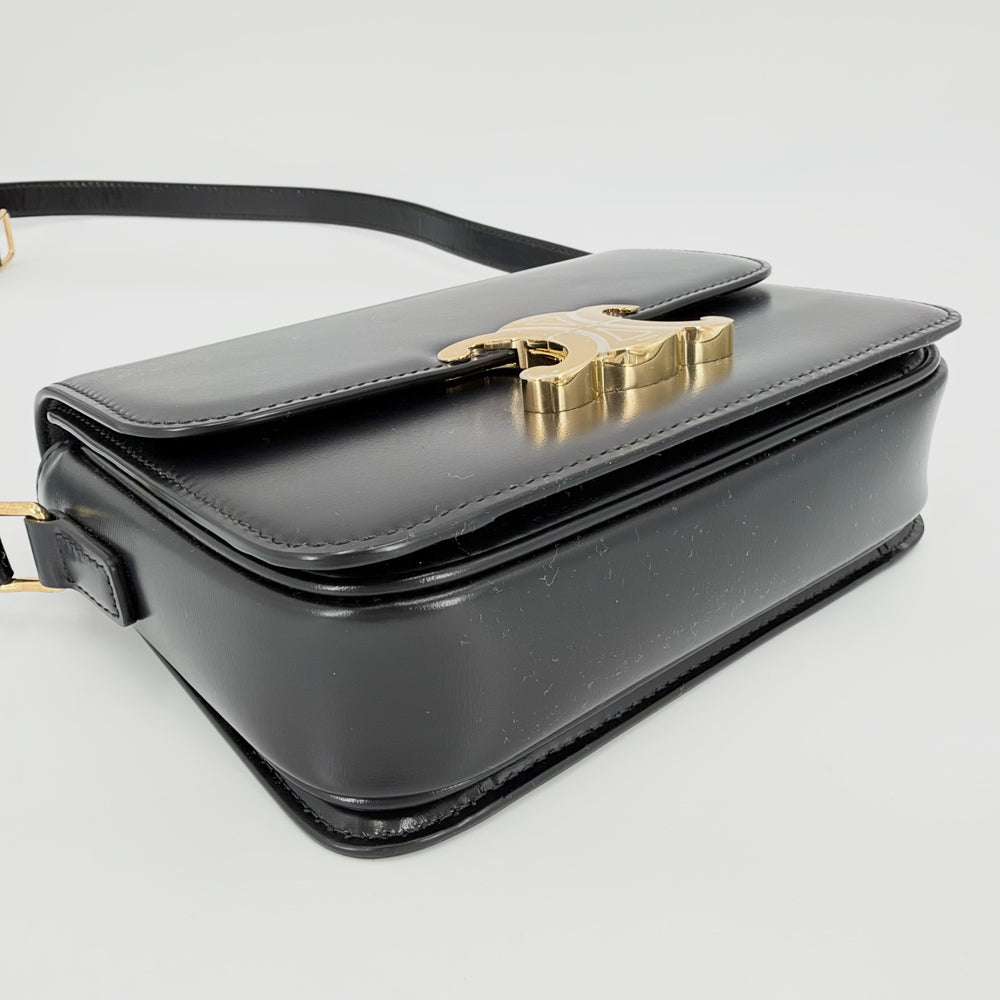 CELINE セリーヌ ショルダーバッグ ティーン トリオンフ 188423BF4.38NO レザー ブラック 黒 ゴールド金具 レディース【中古品】
