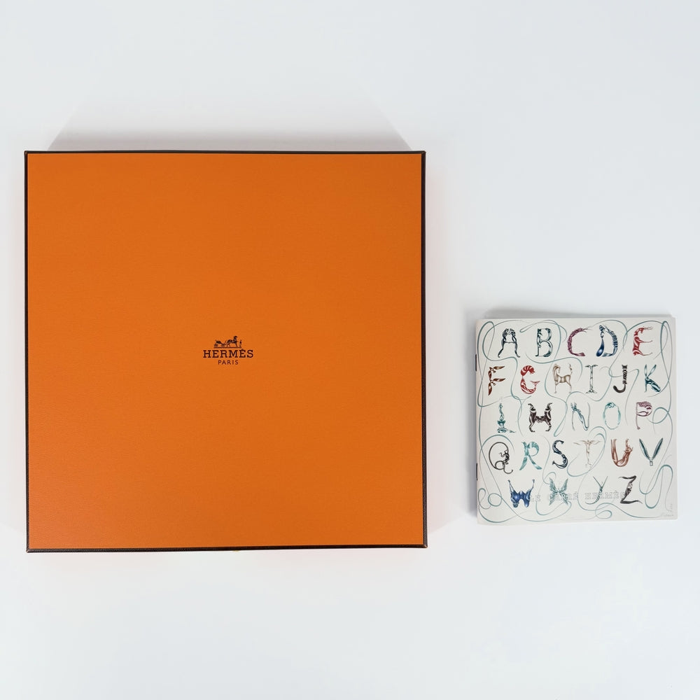 HERMES エルメス スカーフ カレ90 SOUS LE GIDE DE MARS 軍師マルス ファッションアイテム シルク グレー グリーン 緑 レディース【中古品】
