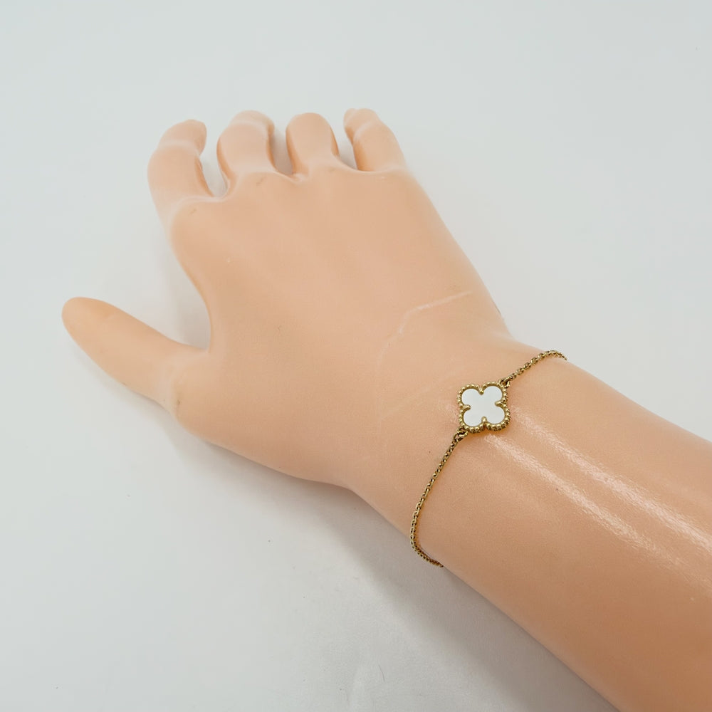 Van Cleef & Arpels ヴァンクリーフ＆アーペル ブレスレット スウィートアルハンブラ 18金 Au750 YG K18イエローゴールド マザーオブパール VCARF68800 レディース 約1.8g【中古品】