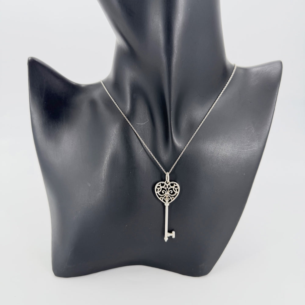 TIFFANY&Co. ティファニー ネックレス エンチャント ハート キー アクセサリー ジュエリー シルバー925 レディース 約4.6g【中古品】