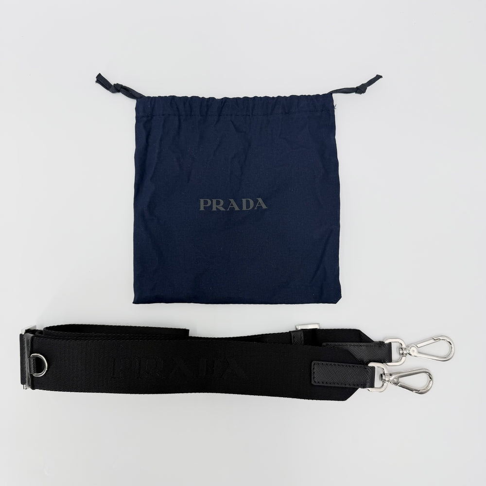 PRADA プラダ ビジネスバッグ トライアングルロゴ ブリーフケース ハンドバッグ サフィアーノレザー レザー ブラック 黒 シルバー金具 メンズ【中古品】