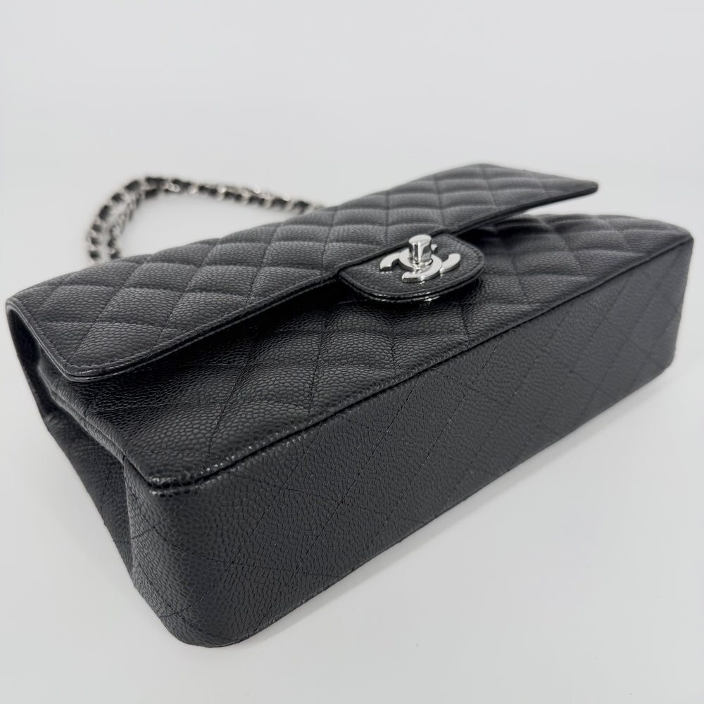 CHANEL シャネル ショルダーバッグ マトラッセ25 ダブルフラップ ダブルチェーン チェーン ココマーク ココ かばん 鞄 A01112 キャビアスキン ブラック 黒 シルバー金具 レディース【中古品】