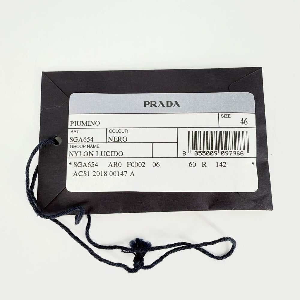PRADA プラダ ダウンジャケット アウター トライアングルロゴ 46 SGA654 ネイビー 紺 シルバー金具 冬 ナイロン メンズ【中古品】