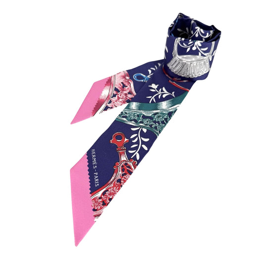 HERMES エルメス スカーフ ETRIERS REMIX 鎧リミックス シルクツイル ファッションアイテム シルク ネイビー 紺 マルチカラー レディース【中古品】