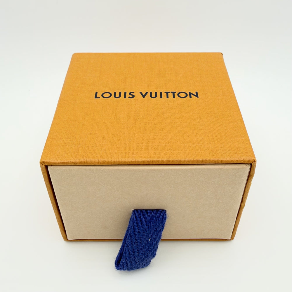 LOUIS VUITTON ルイヴィトン ネックレス エセンシャル V ペンダント アクセサリー 真鍮 M00857 ゴールド ユニセックス 約9.3g【中古品】