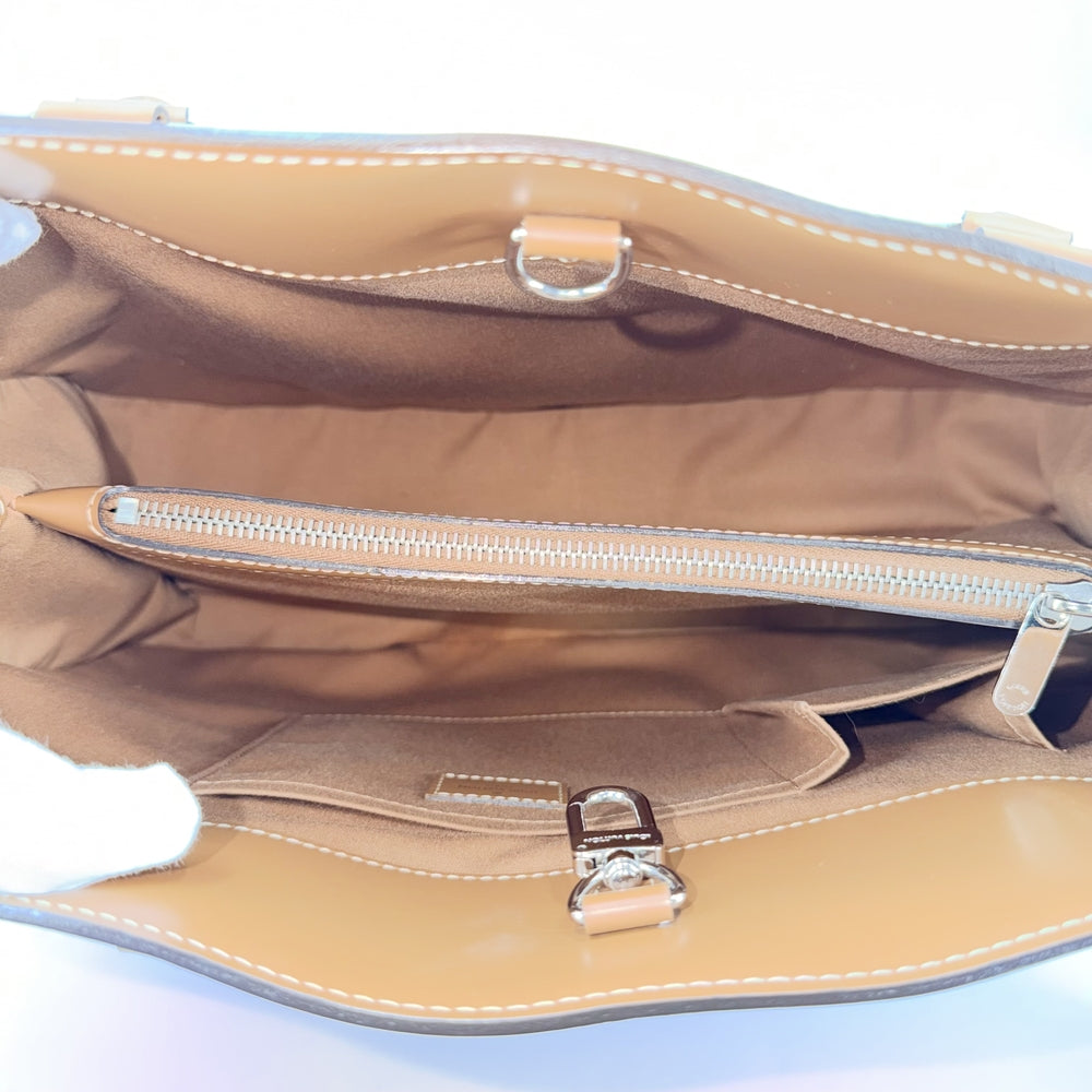 LOUIS VUITTON ルイヴィトン ハンドバッグ パッシィGM M5926I エピレザー ブラウン 茶 レディース【中古品】